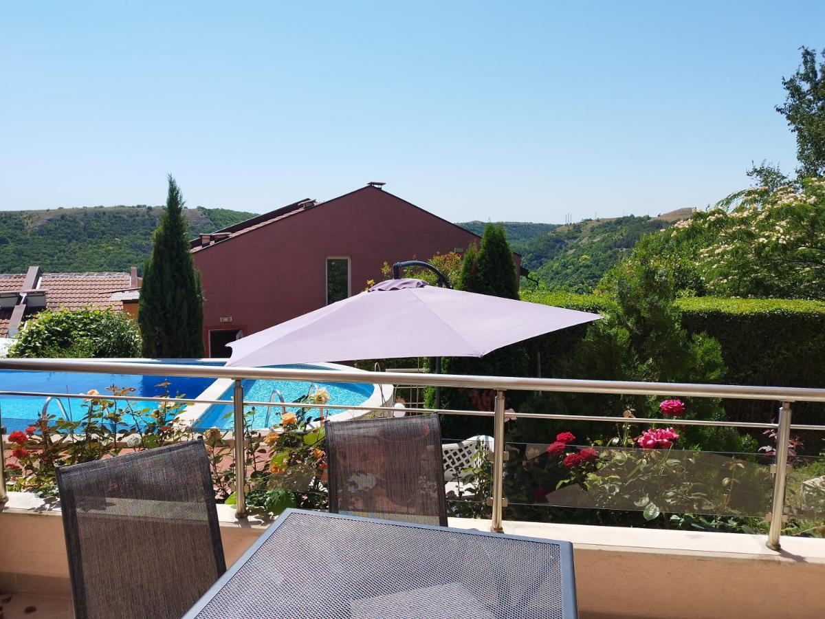 Green, Quiet And Beautiful 1 Apartment Cavarna Exterior foto