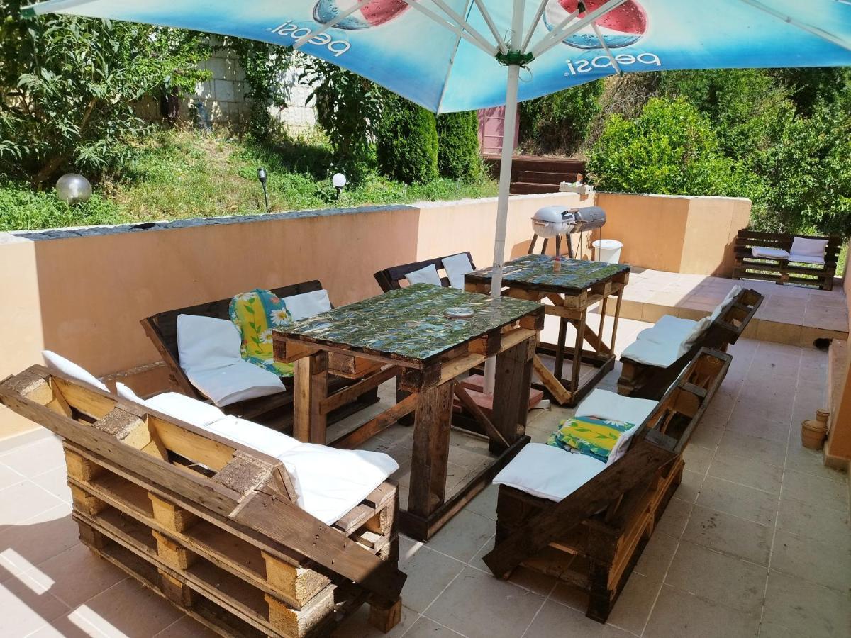 Green, Quiet And Beautiful 1 Apartment Cavarna Exterior foto
