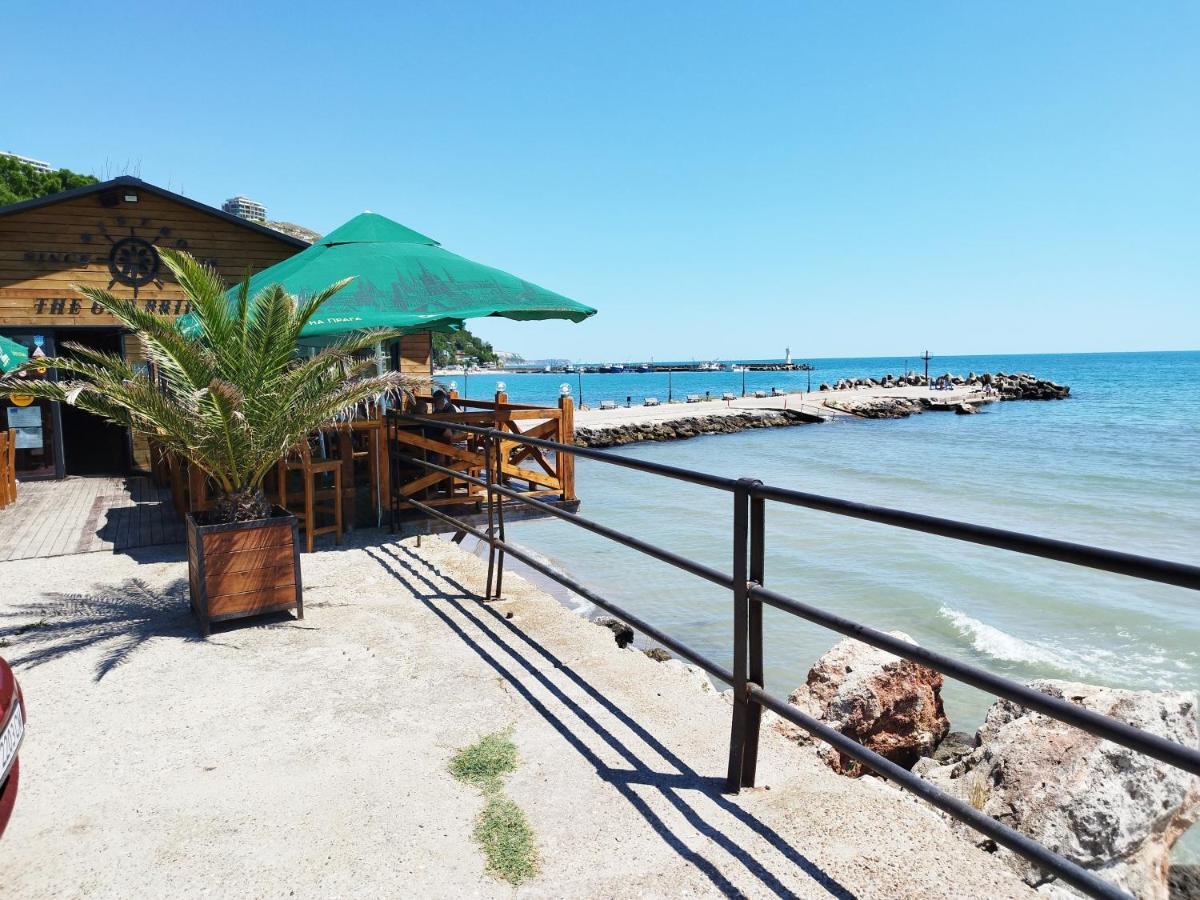 Green, Quiet And Beautiful 1 Apartment Cavarna Exterior foto
