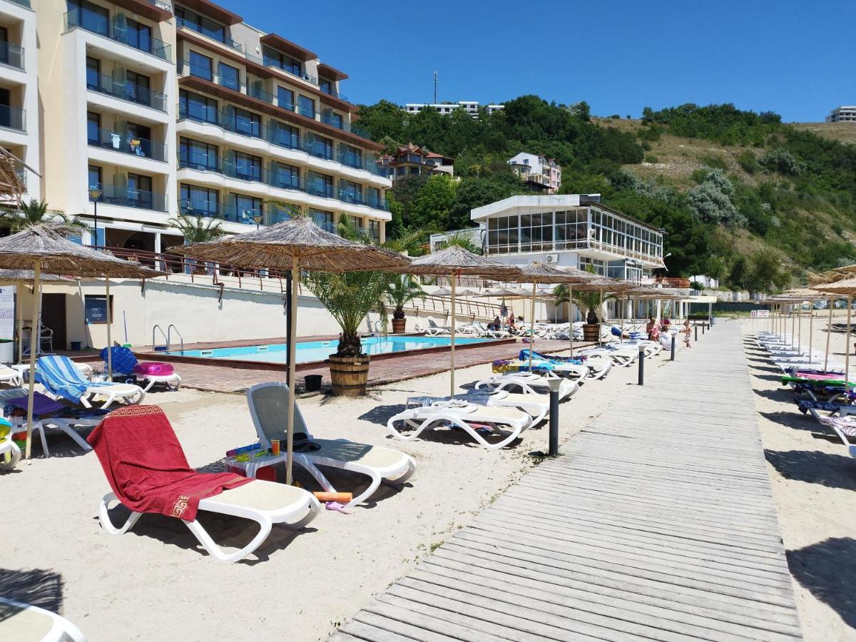 Green, Quiet And Beautiful 1 Apartment Cavarna Exterior foto
