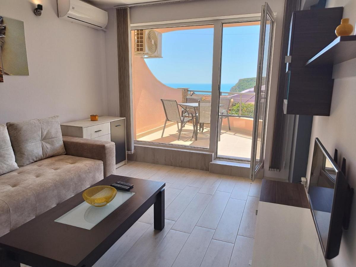 Green, Quiet And Beautiful 1 Apartment Cavarna Exterior foto