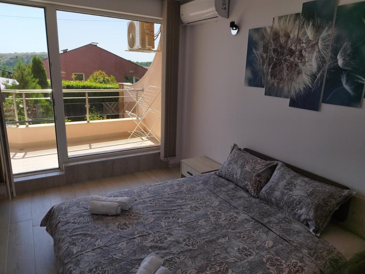 Green, Quiet And Beautiful 1 Apartment Cavarna Exterior foto